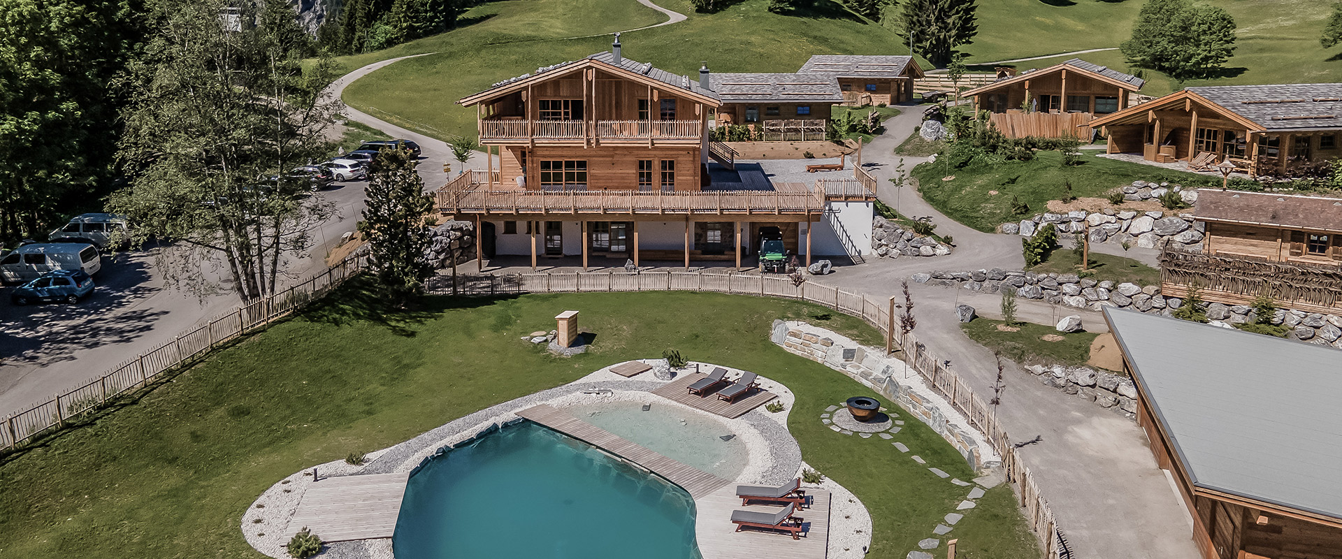 Benglerwald Berg Chaletdorf Aktivurlaub Luxus-Chalets Genussmanufaktur Lechtal Tirol